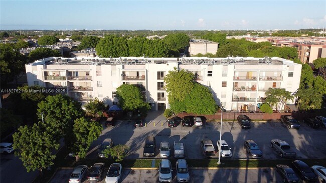 Building Photo - 5665 W 20th Ave