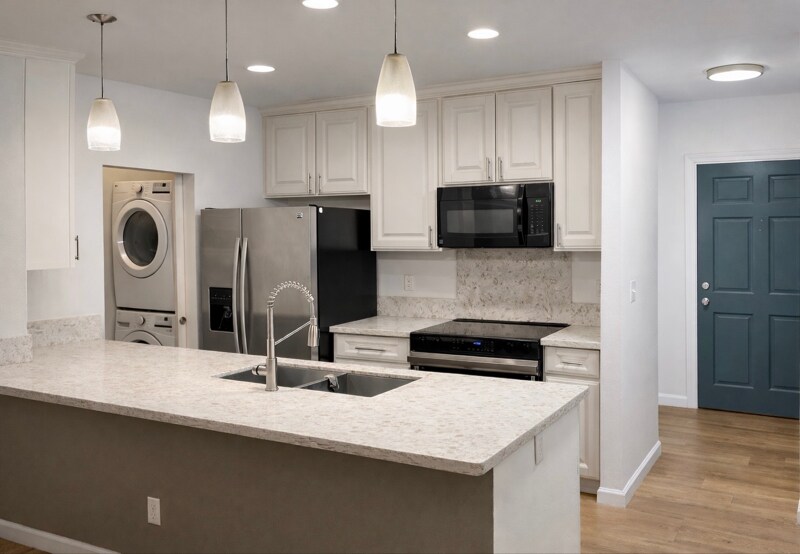 Building Photo - 95-833-833 Wikao St