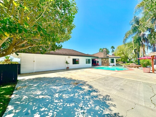 Building Photo - 1650 Winterwarm Dr