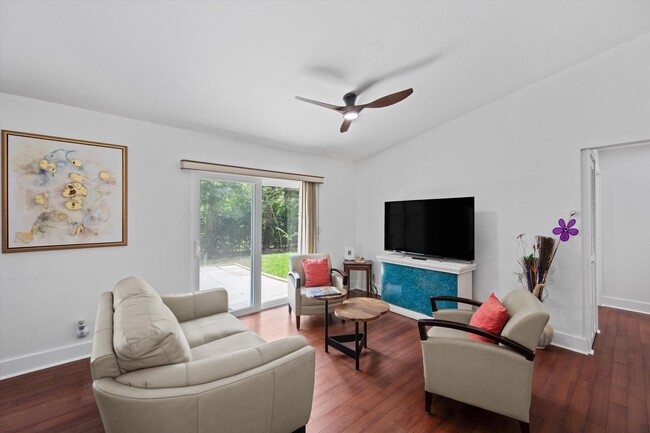 Building Photo - 14122 Citrus Dr