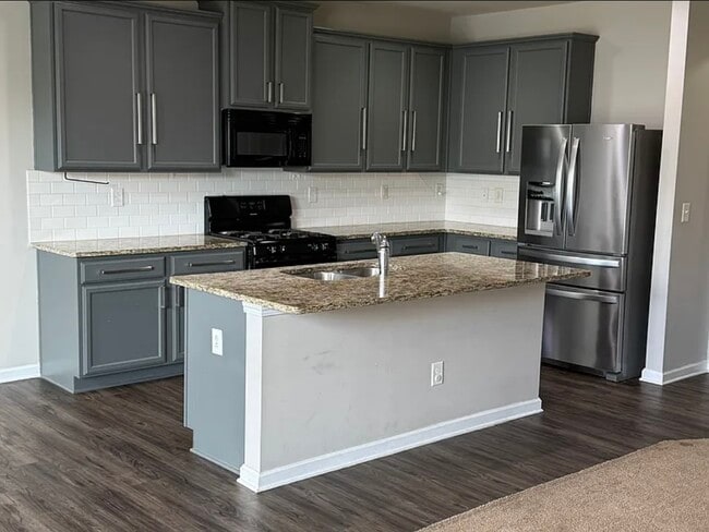 Building Photo - 5881 San Gabriel Ln