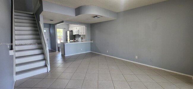 Building Photo - 211 Mallory Ct