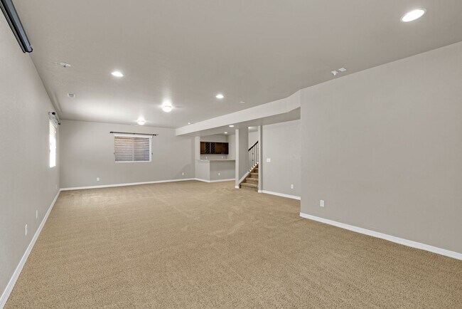 Building Photo - Beautiful home available to move in 08/04/...