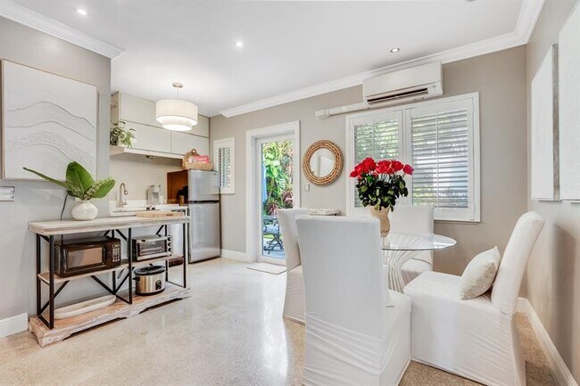 Building Photo - 3421 Norfolk St