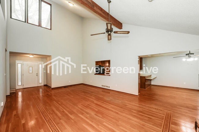 Building Photo - 2624 New Haven Dr