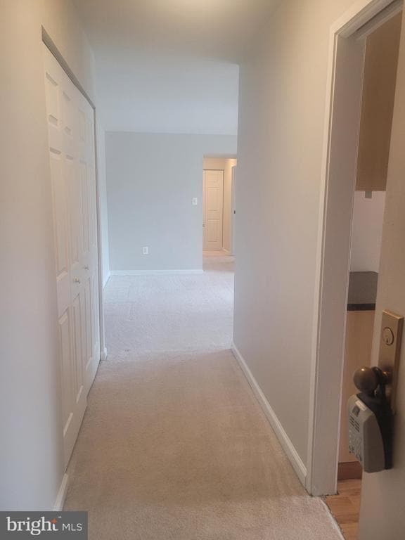 Building Photo - 9730 Kingsbridge Dr