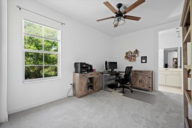 Building Photo - 956 Mill Creek Dr