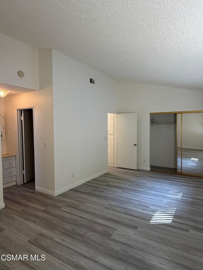 Building Photo - 7254 Pomelo Dr