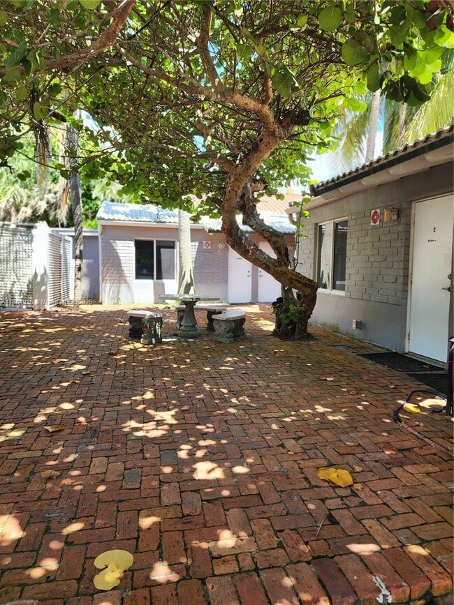 Building Photo - 315 Walnut St