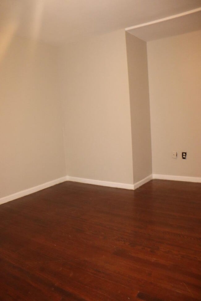 Building Photo - 28 Beechwood Pl