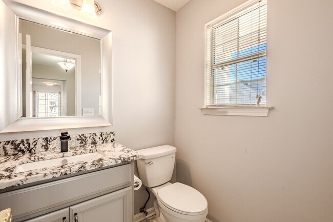 Building Photo - Walkerton Home