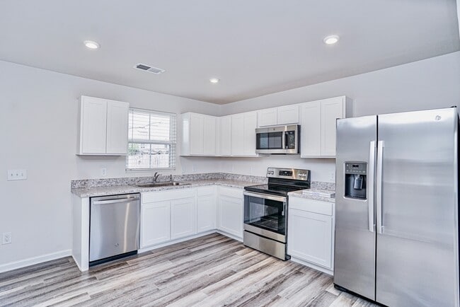 Building Photo - 231 Brooklane Ct