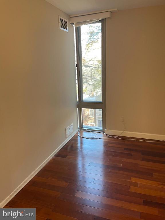 Building Photo - 950 25th St NW