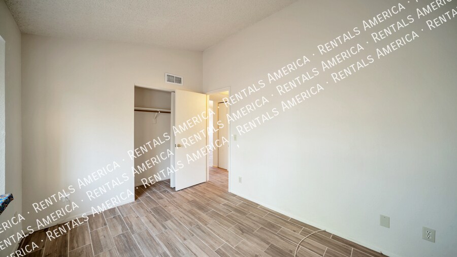 Building Photo - 8764 E Almond St