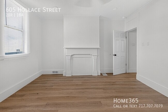Building Photo - 605 Hollace St