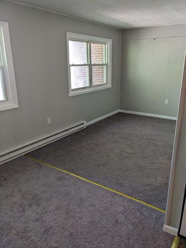 Building Photo - 1660 S Braddock St