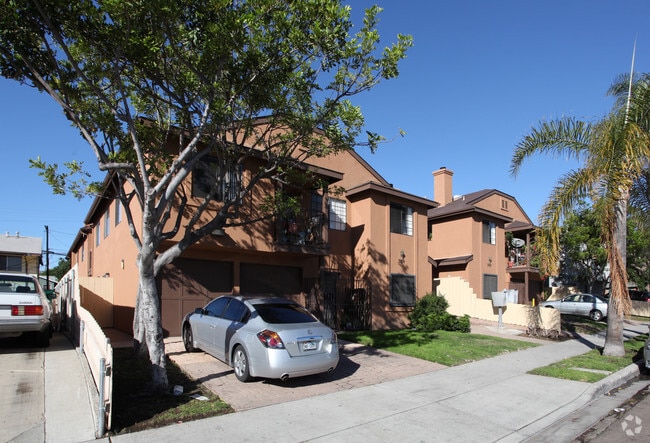 Building Photo - 3974-3984 Bancroft St