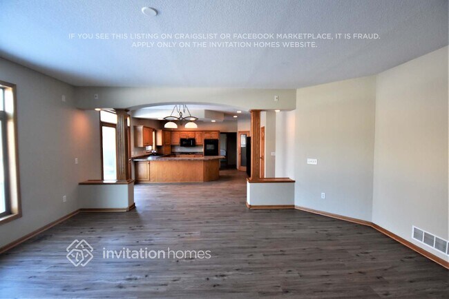 Building Photo - 6623 Merrimac Ln N