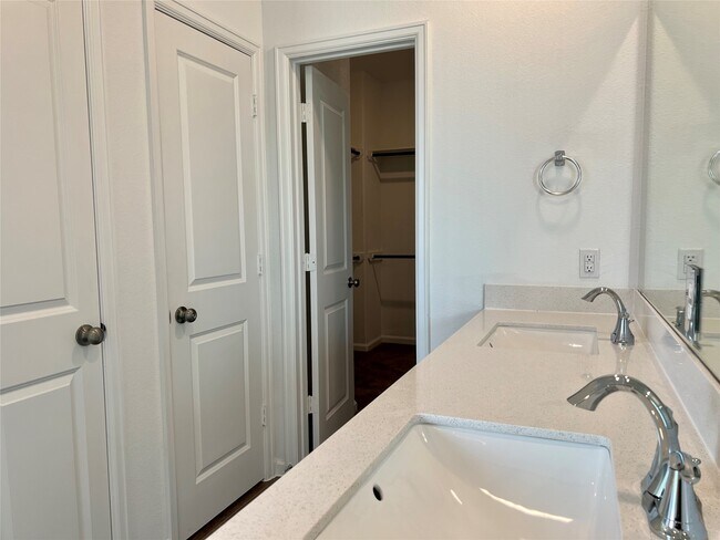 Building Photo - 5719 Foggy Vine Ct