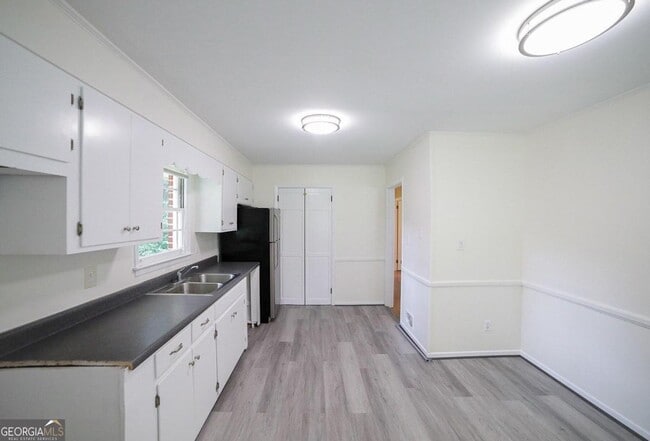 Building Photo - 120 Soule St