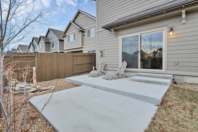 Building Photo - Nearly new 3 bedroom 2.5 bath in Mirada Ne...