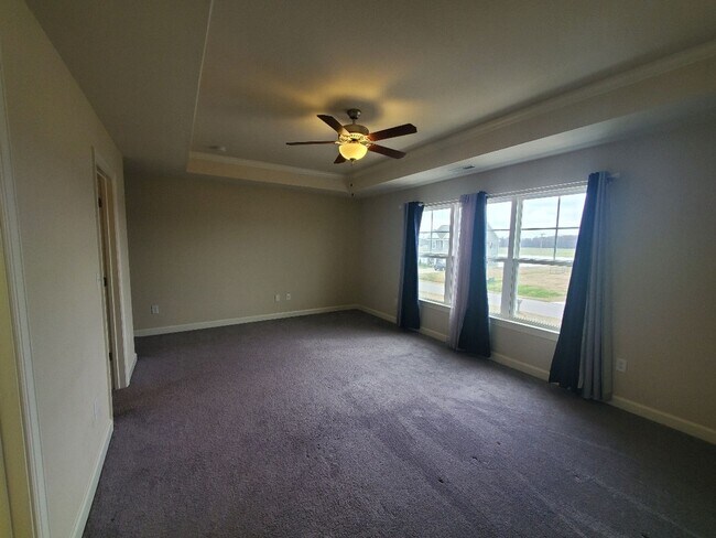 Building Photo - Luxurious 4BR/2.5BA Home with Spacious Living Spaces and Elegant Touches