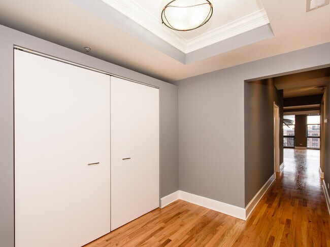 Building Photo - 165 N Canal St