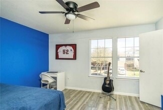 Building Photo - 5713 Silver Screen Dr