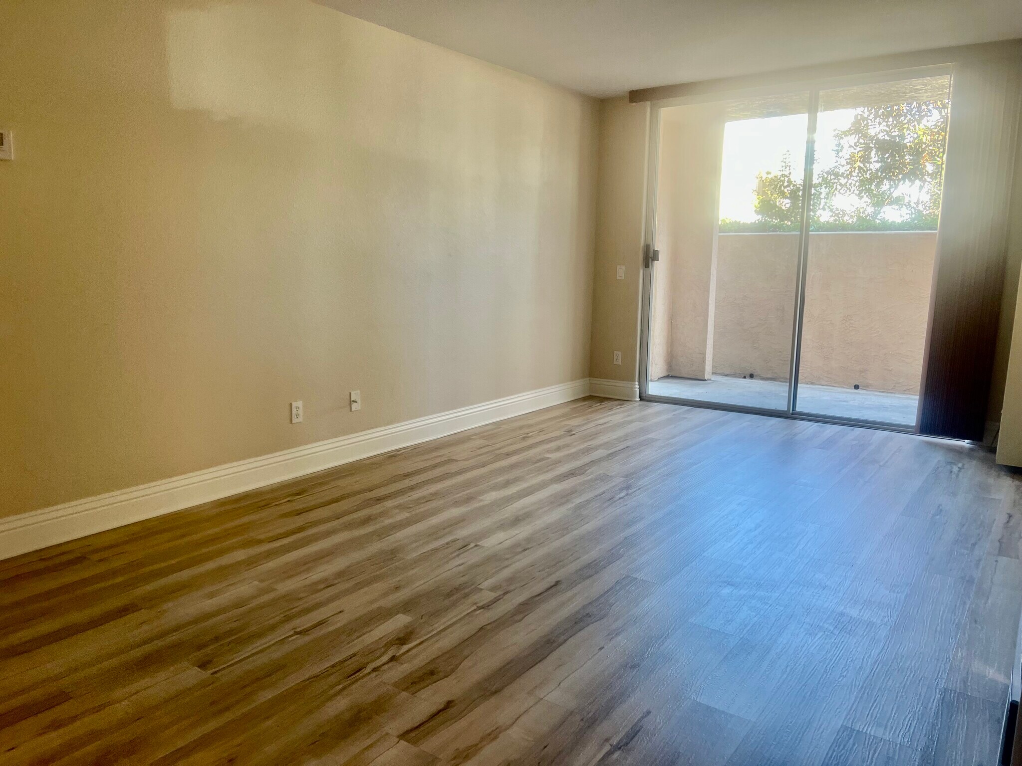 Building Photo - 3955 Nobel Dr