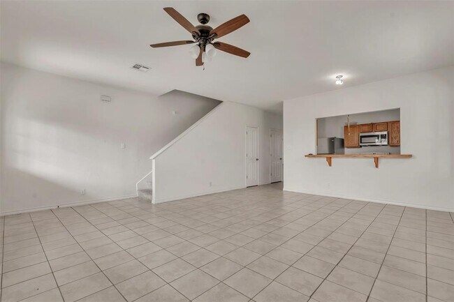 Building Photo - 112 Sandstone Dr