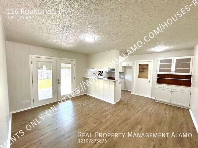 Building Photo - 116 Roundtree Dr-
