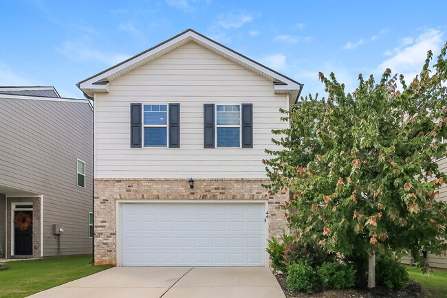Building Photo - 44 Silver Birch Pass