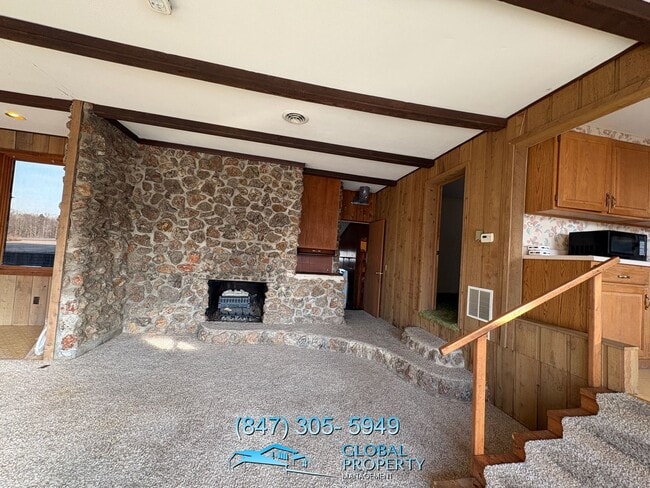 Building Photo - 3 Bedroom Home For Rent