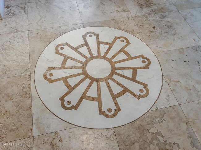 Building Photo - 88 Oakwood Rd