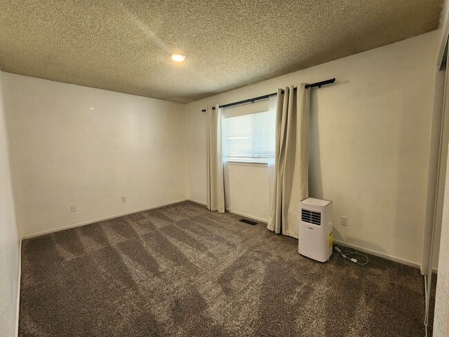 Building Photo - 1319 Langley Dr