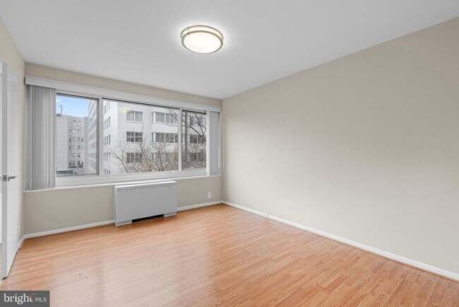 Building Photo - 1330 New Hampshire Ave NW