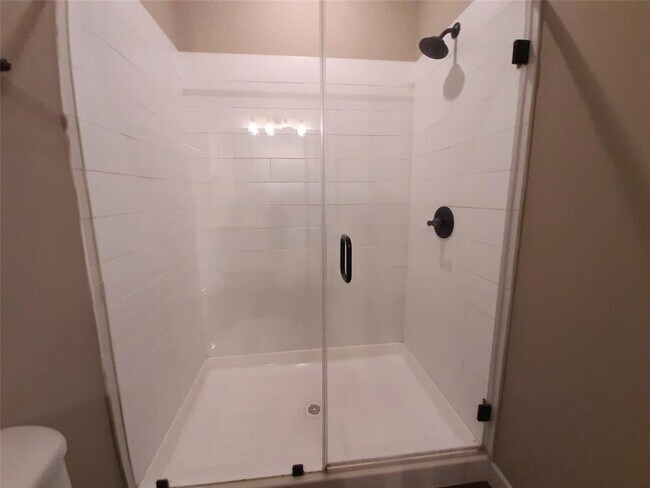Building Photo - 9864 Grosbeak Ln