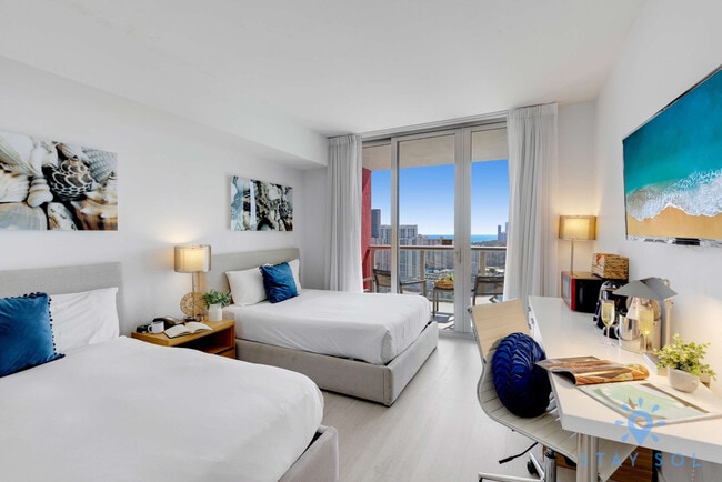 Building Photo - 2602 E Hallandale Beach Blvd