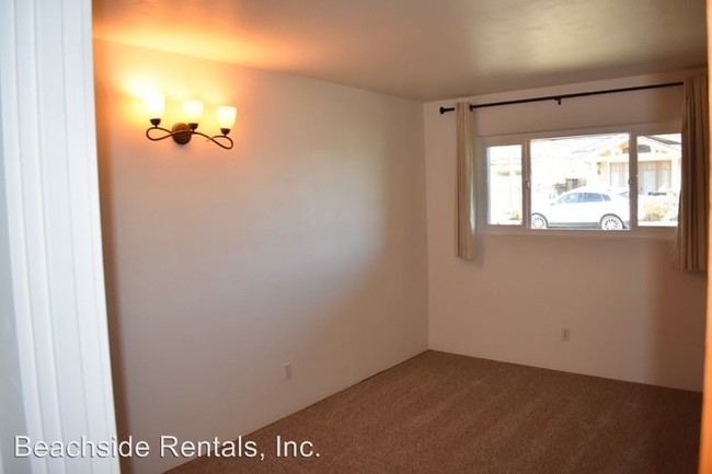 Building Photo - 2 br, 1 bath House - 11 12th St