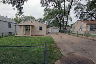 Building Photo - Omaha Ranch Home For Rent