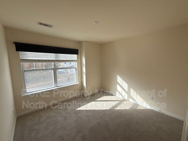 Building Photo - 175 Limerick Rd