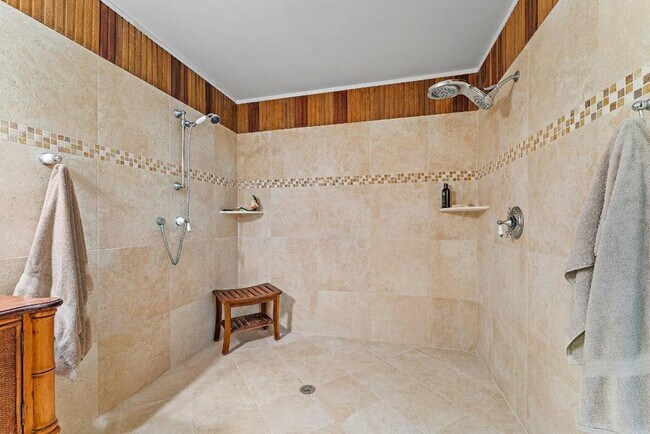 Building Photo - 1605 US-1