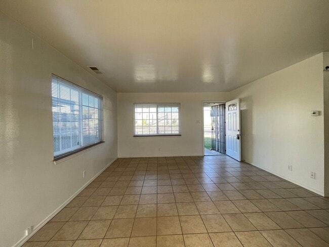 Building Photo - North East Three Bedroom Home