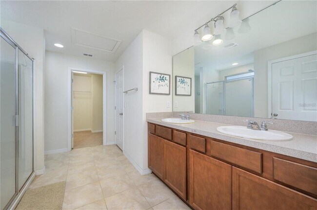 Building Photo - 2775 Red Horse Dr