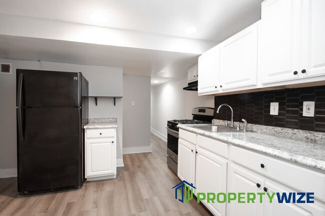 Building Photo - 2017 St Paul St