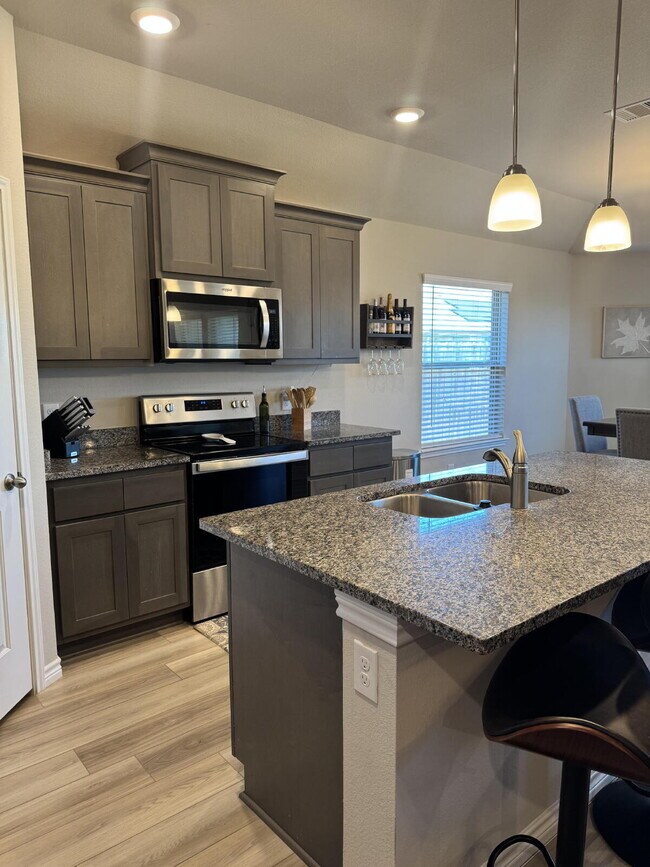 Building Photo - "Charming 3-Bed, 2-Bath Home in Bryan, TX!"