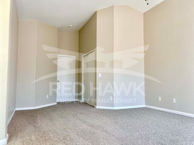 Building Photo - 437 W San Angelo St