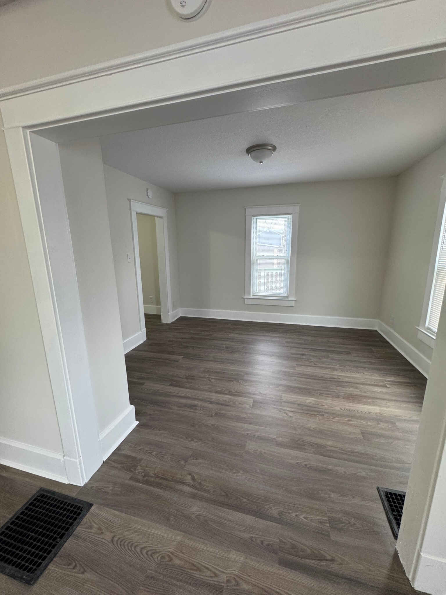 Building Photo - 834 N Jefferson St