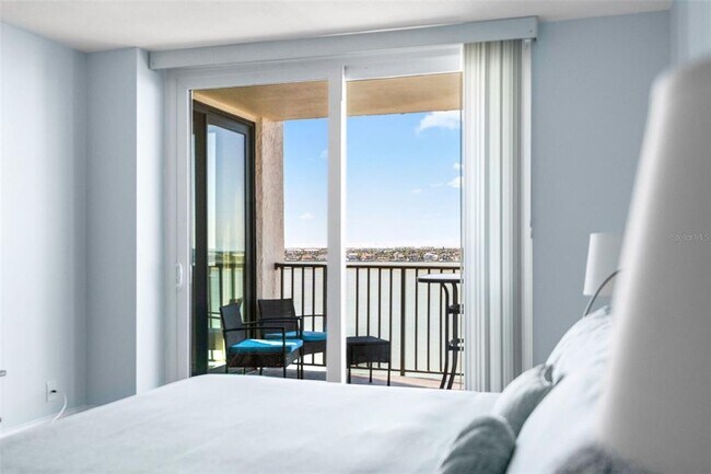 Building Photo - 6287 Bahia Del Mar Cir N