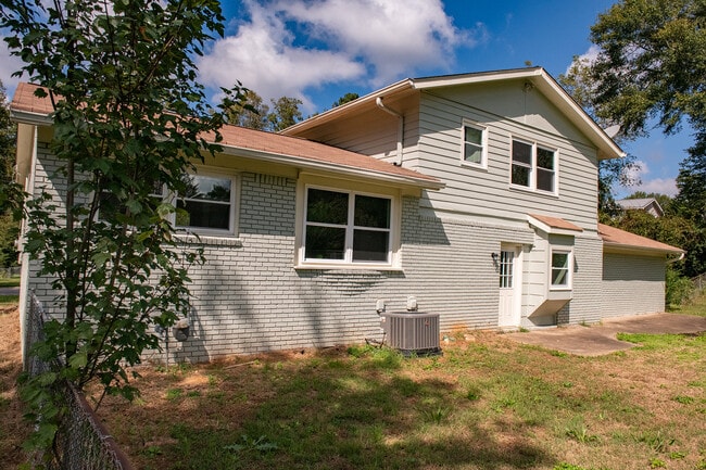 Building Photo - 119 Remington Wy